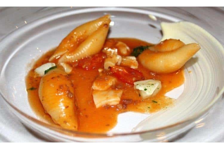 Conchiglioni all'amatriciana di pesce - Da Vittorio